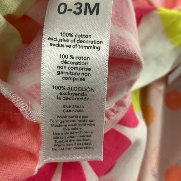 Carter’s baby girl spring summer floral Romper 0-3 months NWT - Picture 8 of 8